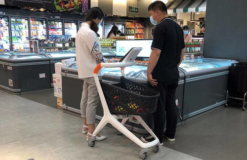 老牌超市轉(zhuǎn)型倉儲模式 智能購物車能否承載其深層訴求與商場導視革新？